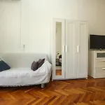 Ljubica With Shared Bathroom * Задар