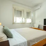Апартаменти Ljubica With Shared Bathroom