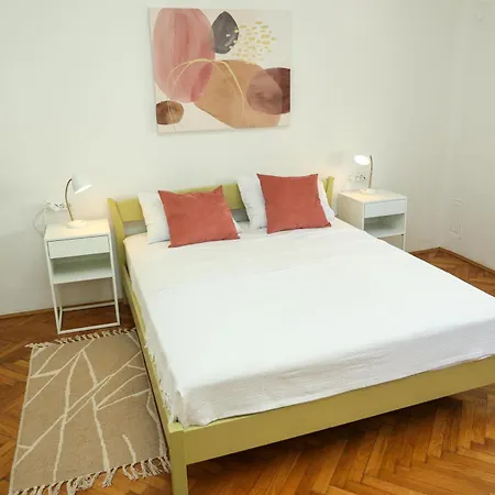 Ljubica With Shared Bathroom Apartman *