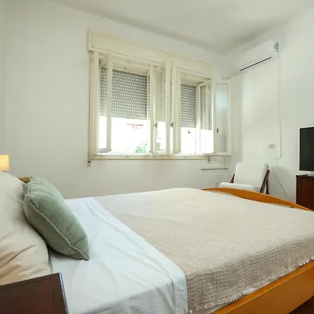 Apartman Ljubica With Shared Bathroom