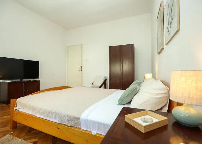 Ljubica With Shared Bathroom * Zadar