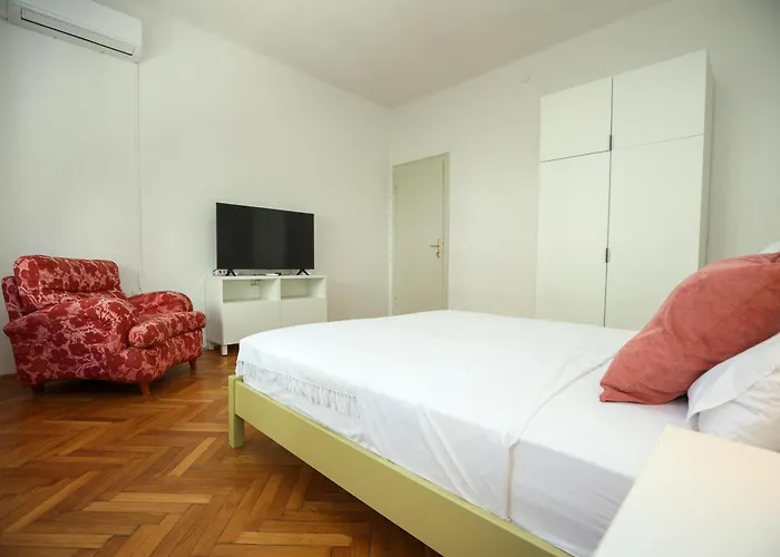 Ljubica With Shared Bathroom Zadar